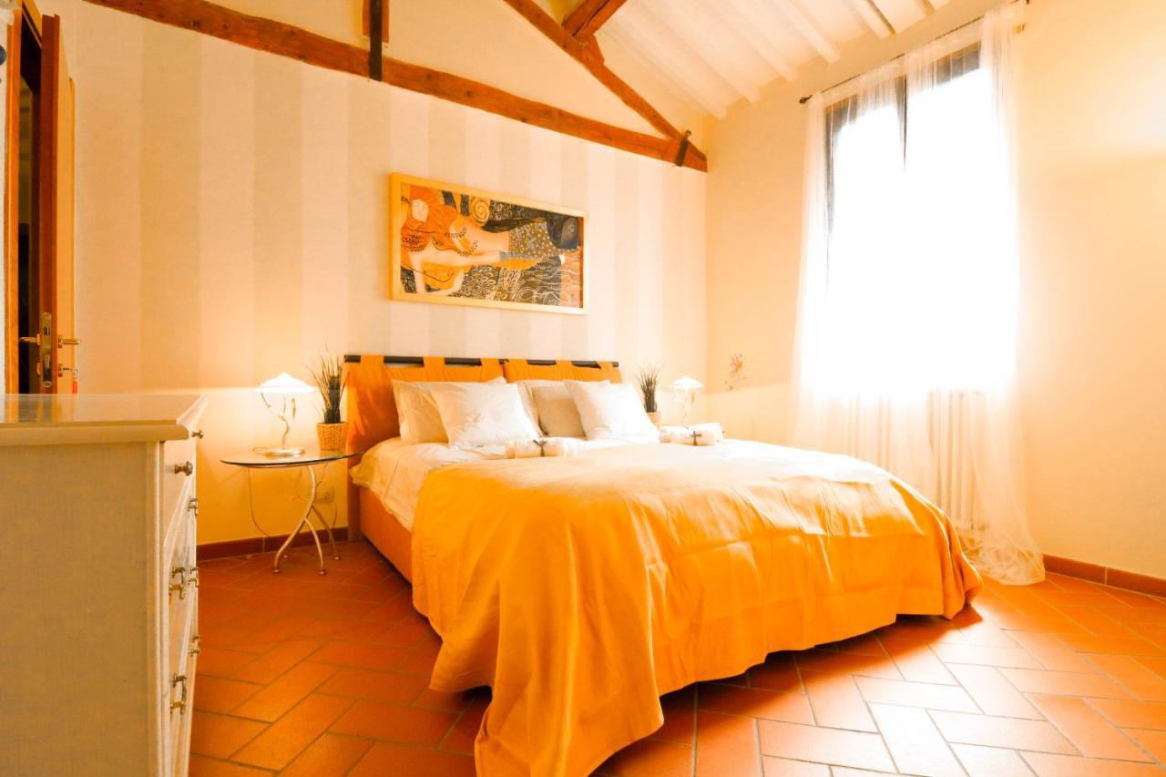 トッリータ・ディ・シエーナ Casale Val D' Orcia- Relax E Lusso In Piscinaヴィラ エクステリア 写真